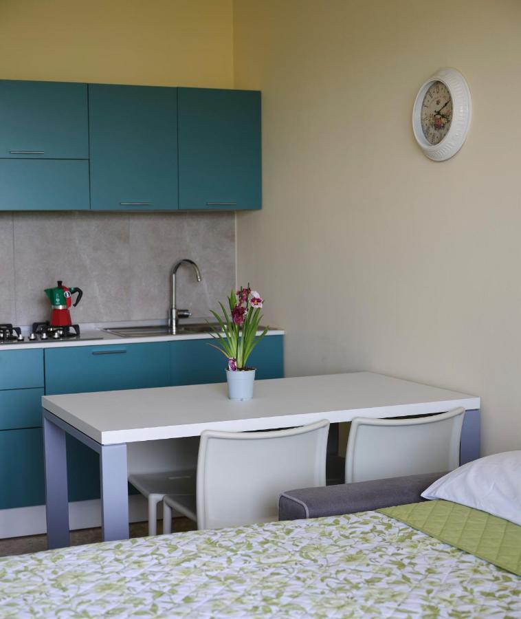 Casa Ierardi - Appartamento Arona Bellavista ภายนอก รูปภาพ