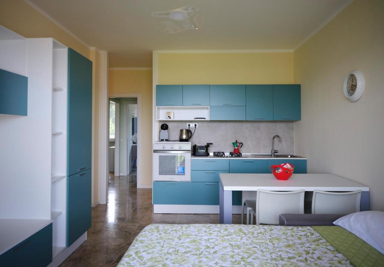 Casa Ierardi - Appartamento Arona Bellavista ภายนอก รูปภาพ
