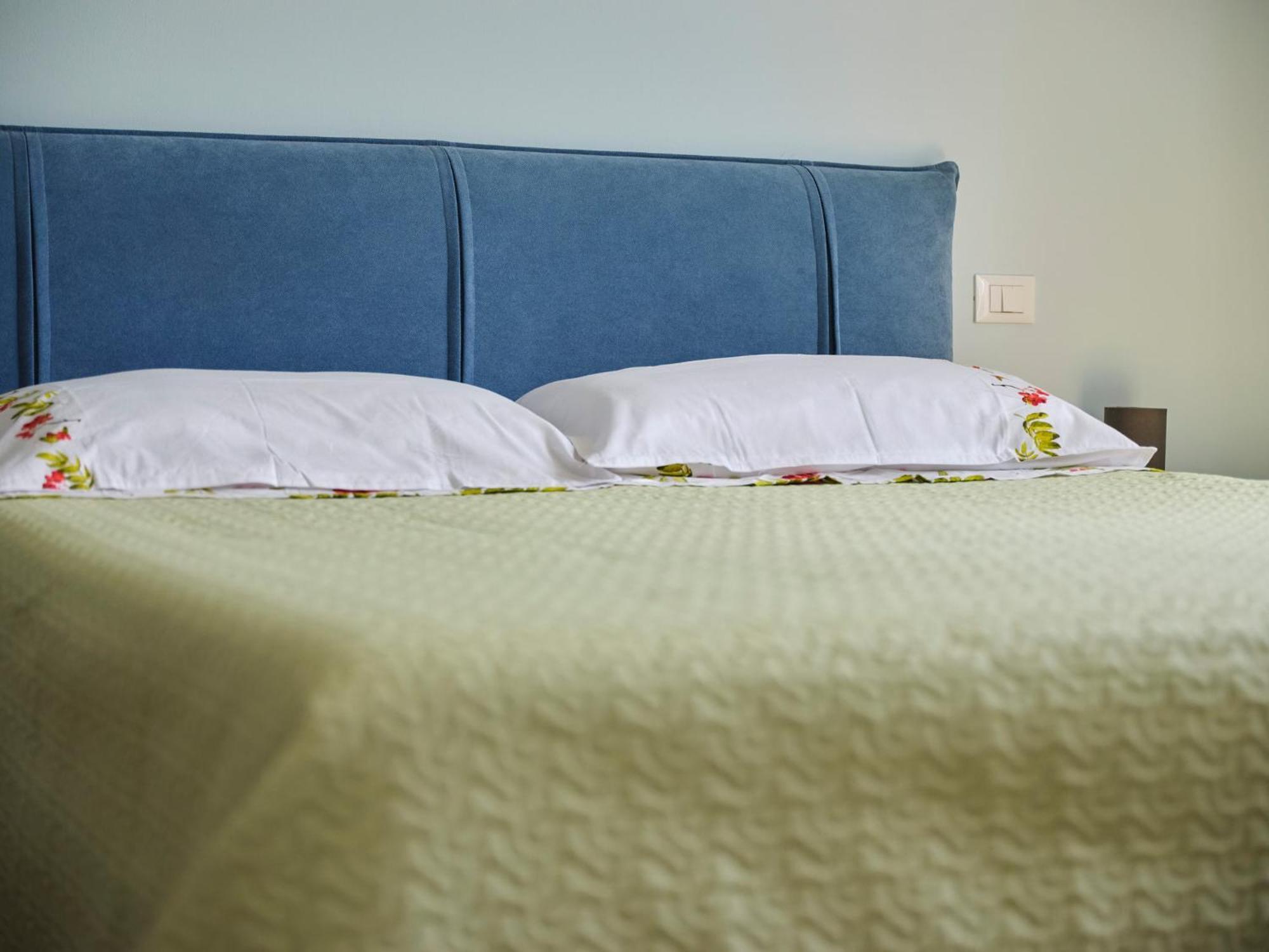 Casa Ierardi - Appartamento Arona Bellavista ภายนอก รูปภาพ