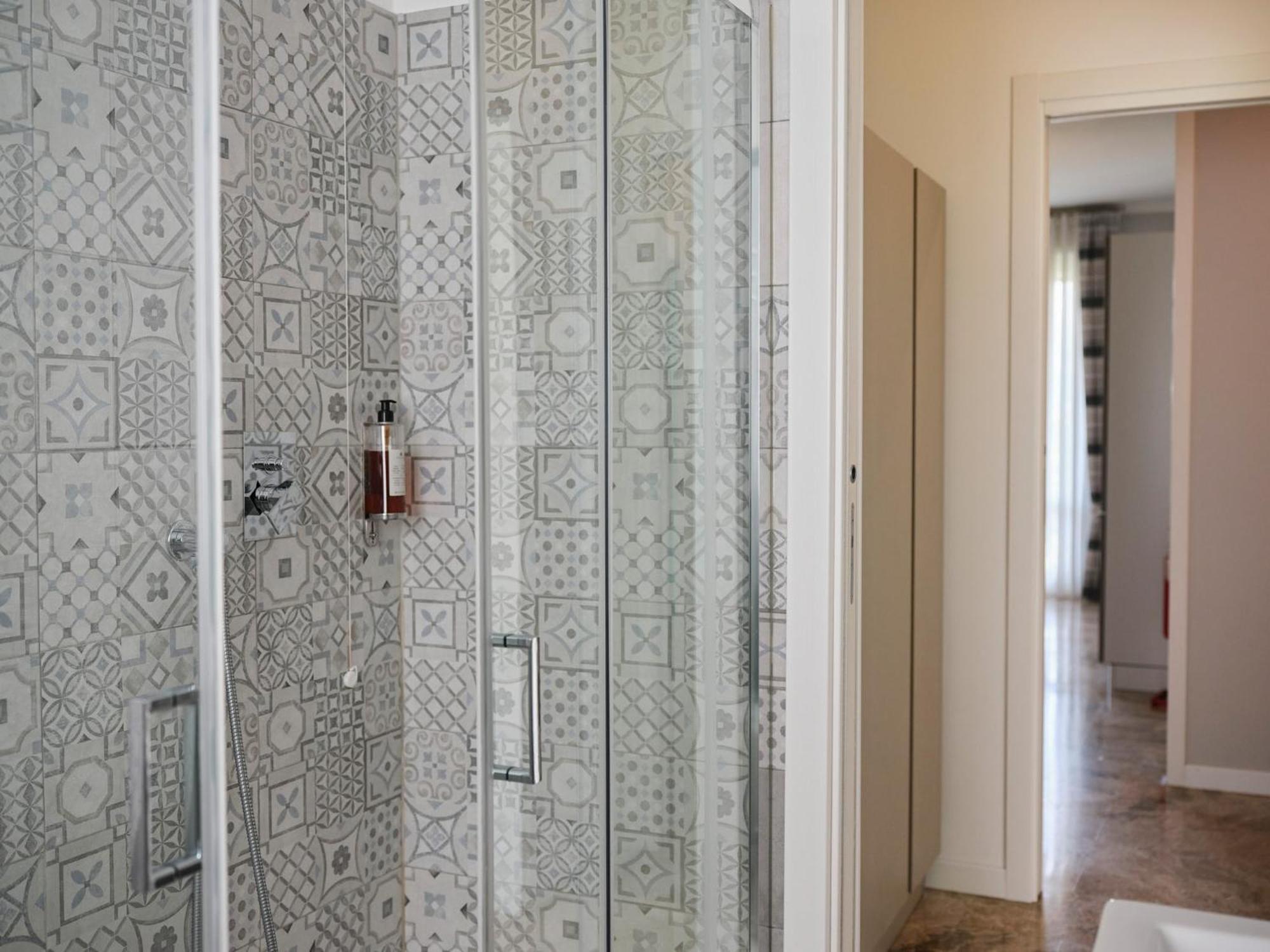 Casa Ierardi - Appartamento Arona Bellavista ภายนอก รูปภาพ